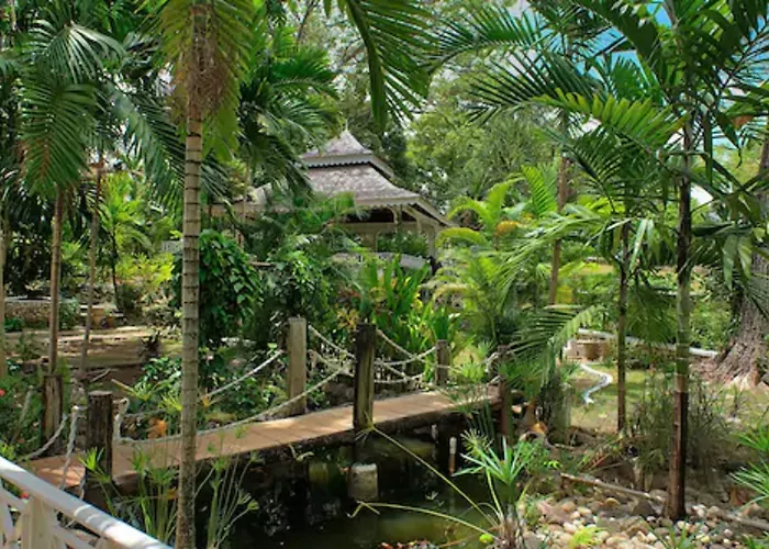 Hibiscus Lodge Hotel